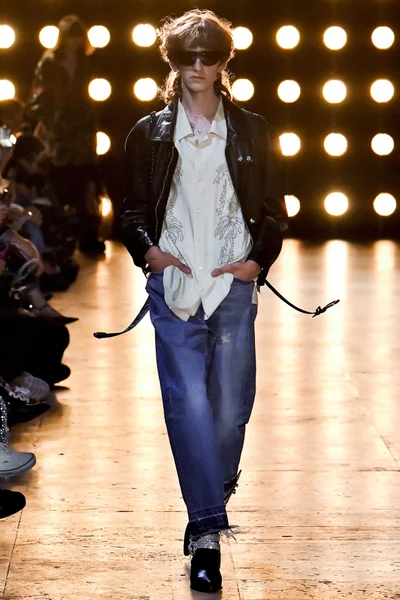 Look 27